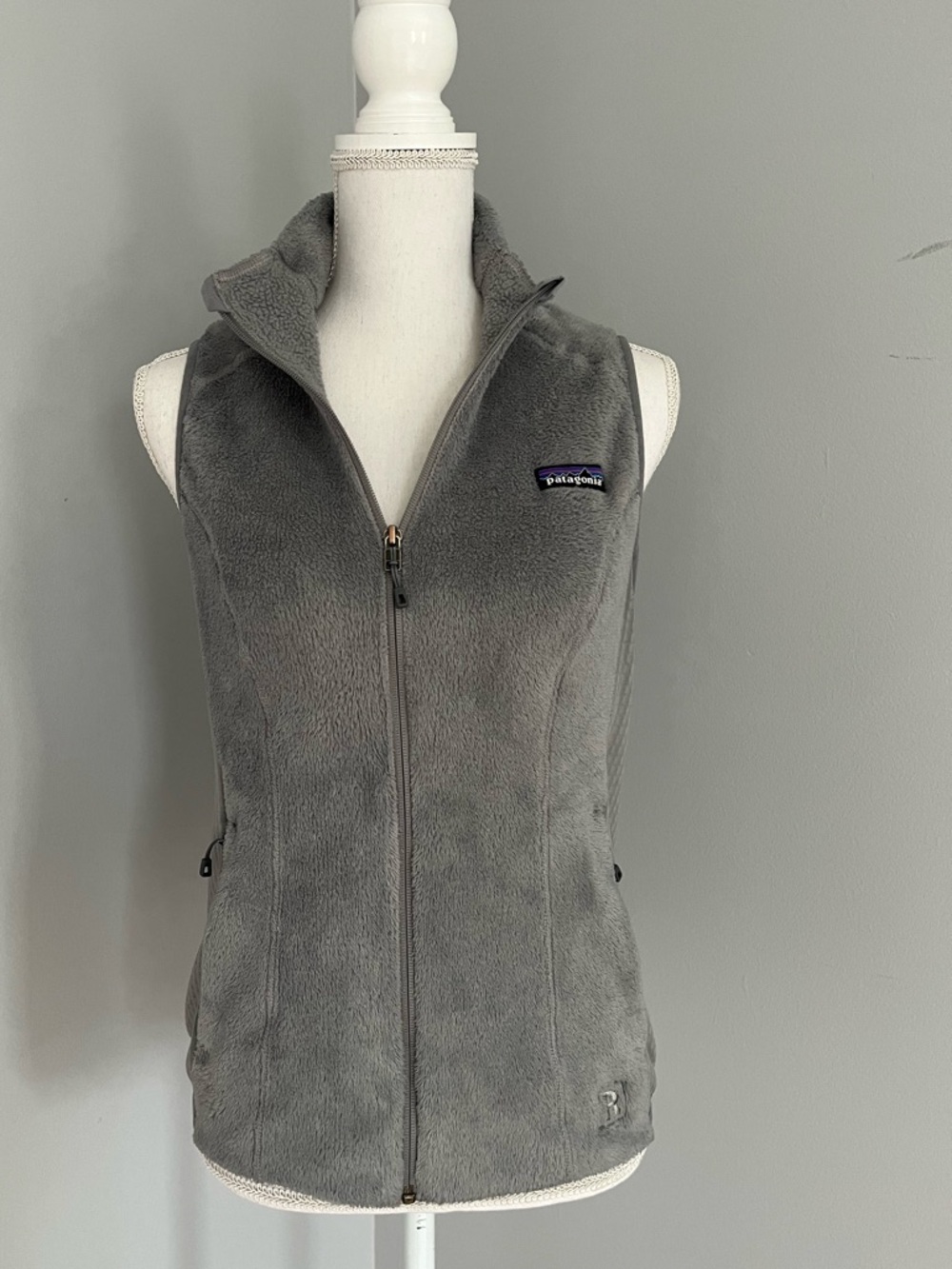 Patagonia R2 Polartec Thermal Pro women's thin gray fleece vest size Small. - Picture 2 of 7